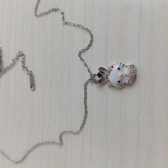 Very Cute Hello Kitty Necklace - Picture 4 of 6